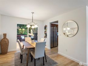 17714 160th Avenue SE, Renton WA 98058