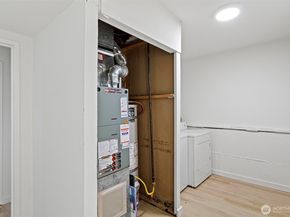 17714 160th Avenue SE, Renton WA 98058