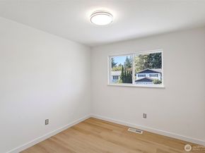 17714 160th Avenue SE, Renton WA 98058