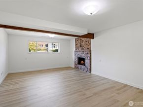 17714 160th Avenue SE, Renton WA 98058