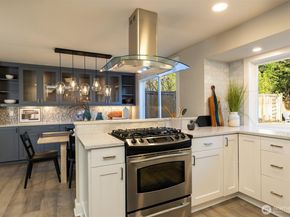 18912 SE 46th Way, Issaquah WA 98027