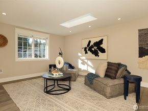 18912 SE 46th Way, Issaquah WA 98027