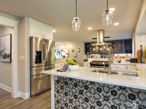 18912 SE 46th Way, Issaquah WA 98027