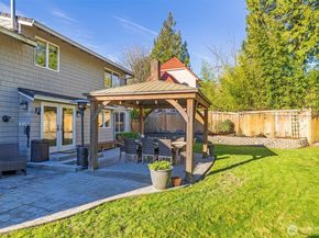 18912 SE 46th Way, Issaquah WA 98027