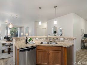 15730 116th Avenue NE 107, Bothell WA 98011