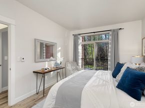 15730 116th Avenue NE 107, Bothell WA 98011