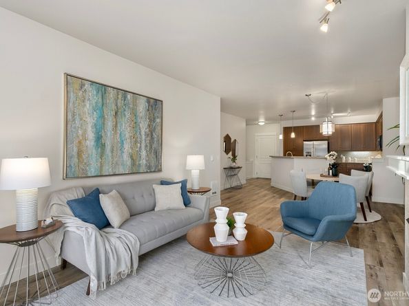 15730 116th Avenue NE 107, Bothell WA 98011