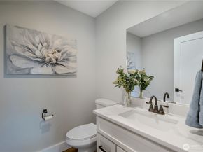 5175 NW El Camino Boulevard, Bremerton WA 98312