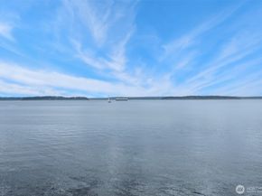 3717 Beach Drive SW 214, Seattle WA 98116