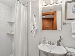 2419 2nd Avenue W, Seattle WA 98119