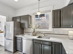 2419 2nd Avenue W, Seattle WA 98119