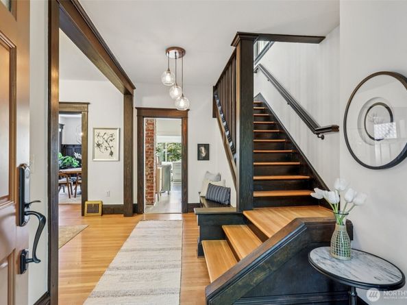 2419 2nd Avenue W, Seattle WA 98119