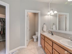 36424 10th Court SW, Federal Way WA 98023