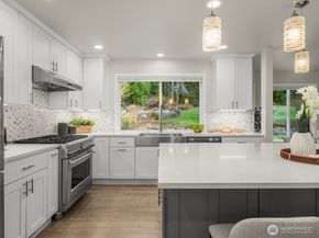 9512 213th Avenue NE, Redmond WA 98053