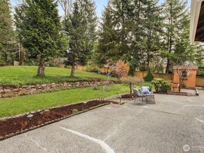 9512 213th Avenue NE, Redmond WA 98053