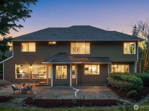 9512 213th Avenue NE, Redmond WA 98053