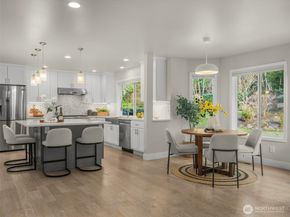 9512 213th Avenue NE, Redmond WA 98053