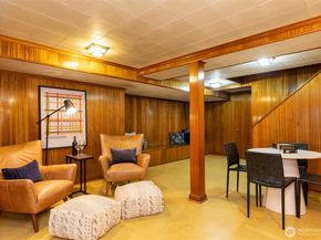 1812 10th Avenue E, Seattle WA 98102