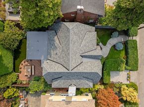 1812 10th Avenue E, Seattle WA 98102