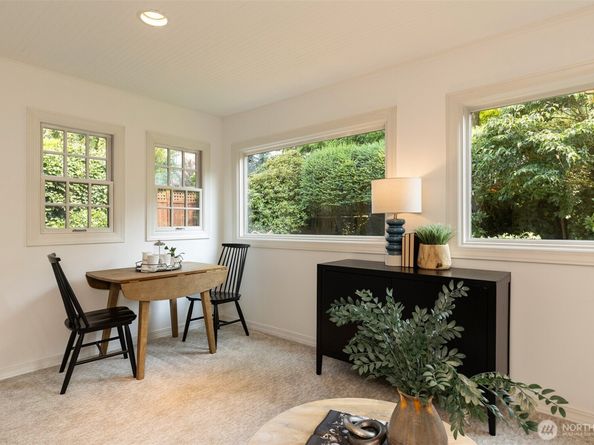 1812 10th Avenue E, Seattle WA 98102