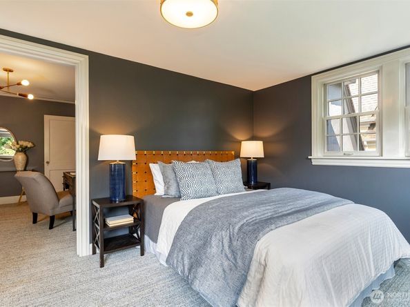 1812 10th Avenue E, Seattle WA 98102