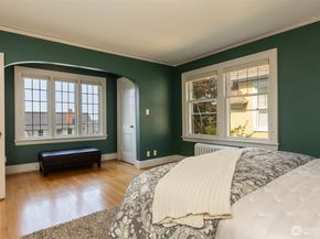 1812 10th Avenue E, Seattle WA 98102