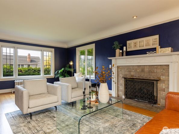 1812 10th Avenue E, Seattle WA 98102