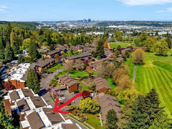 10911 D Glen Acres Drive S, Seattle WA 98168