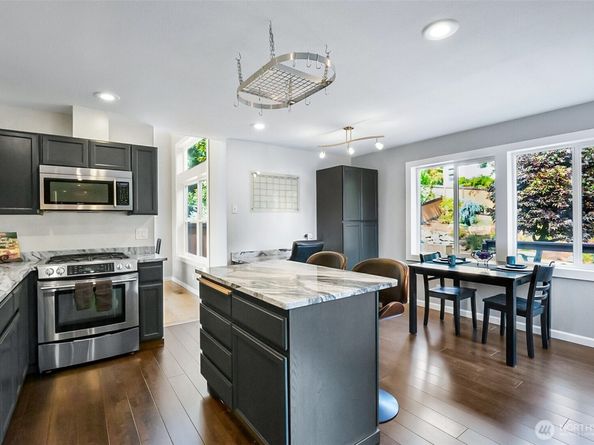 8746 NE 144th Court, Kirkland WA 98034