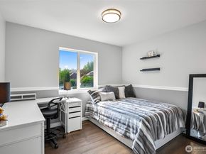8746 NE 144th Court, Kirkland WA 98034