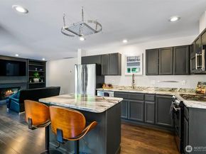 8746 NE 144th Court, Kirkland WA 98034