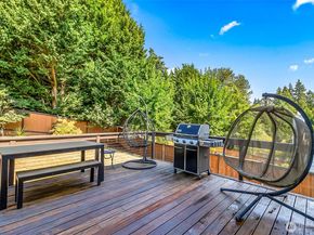 8746 NE 144th Court, Kirkland WA 98034