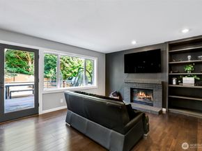 8746 NE 144th Court, Kirkland WA 98034