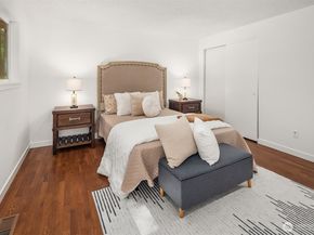 895 Wildwood Boulevard SW, Issaquah WA 98027