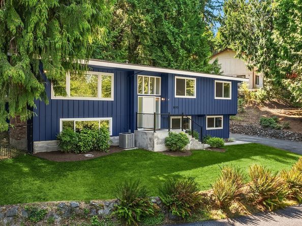 895 Wildwood Boulevard SW, Issaquah WA 98027