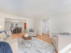 21700 SE 37th Street, Sammamish WA 98075