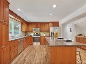 21700 SE 37th Street, Sammamish WA 98075