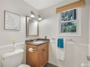 21700 SE 37th Street, Sammamish WA 98075
