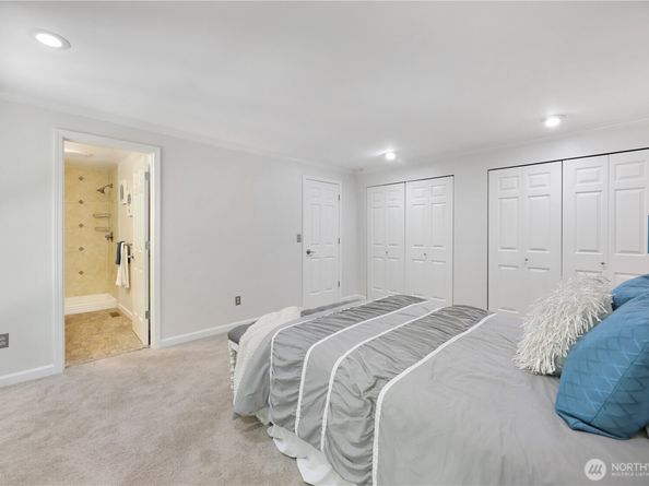 21700 SE 37th Street, Sammamish WA 98075
