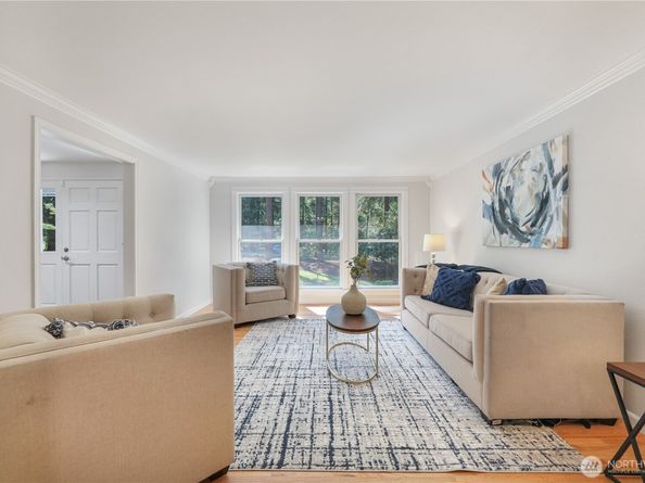 21700 SE 37th Street, Sammamish WA 98075