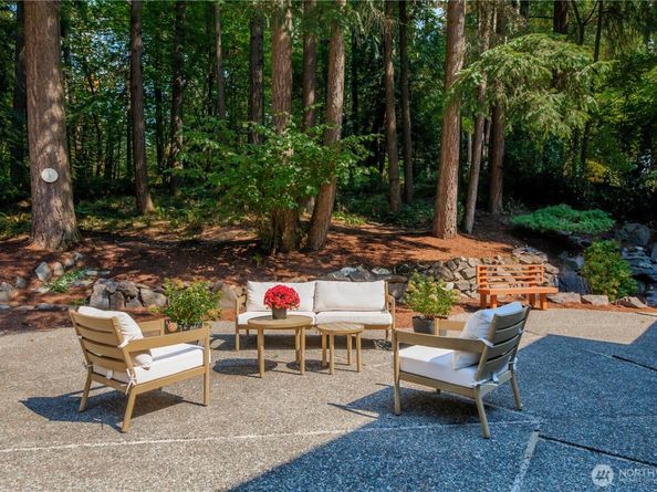 21700 SE 37th Street, Sammamish WA 98075