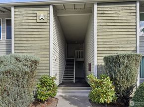 14401 SE Petrovitsky Road A203, Renton WA 98058