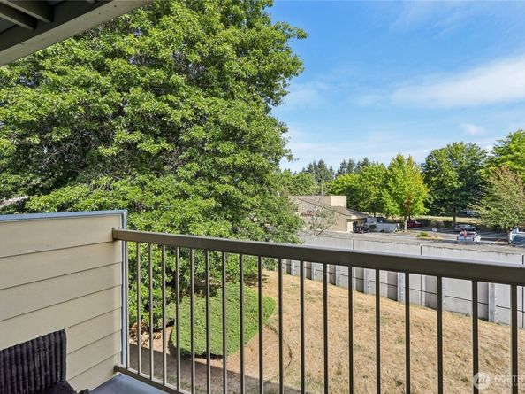 14401 SE Petrovitsky Road A203, Renton WA 98058
