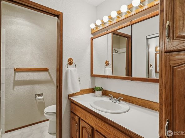 14401 SE Petrovitsky Road A203, Renton WA 98058