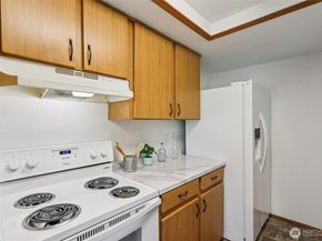 14401 SE Petrovitsky Road A203, Renton WA 98058