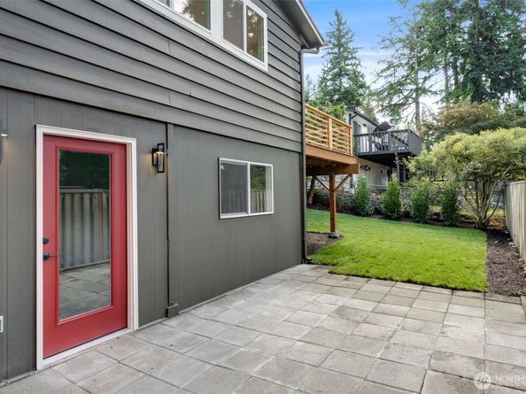 16725 NE 97th Street, Redmond WA 98052