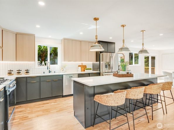 16725 NE 97th Street, Redmond WA 98052