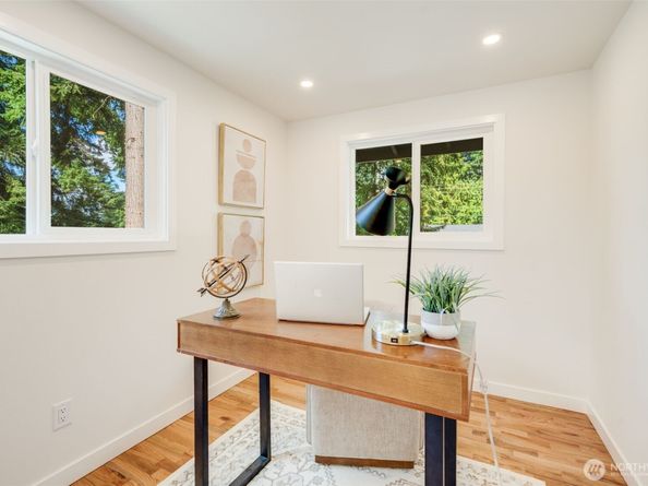 16725 NE 97th Street, Redmond WA 98052