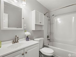 754 2nd Avenue N, Kent WA 98032