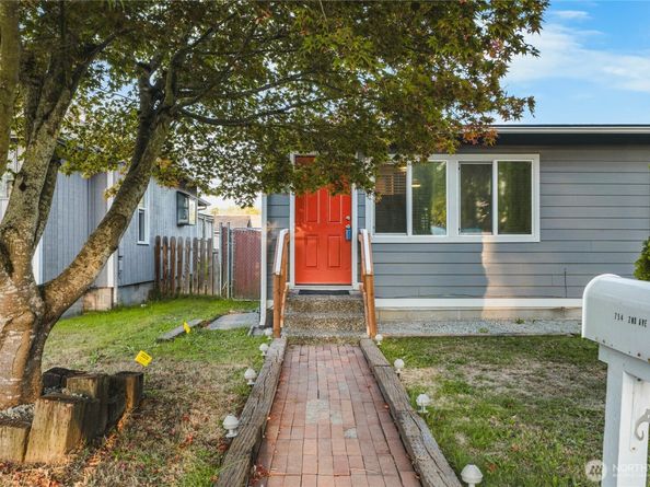 754 2nd Avenue N, Kent WA 98032